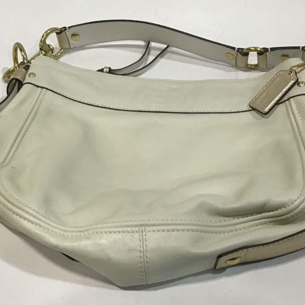 Coach Zoe Cream/Gold Leather Women's Shoulder Bag